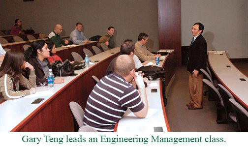 Geng Teng leading an engineering management class